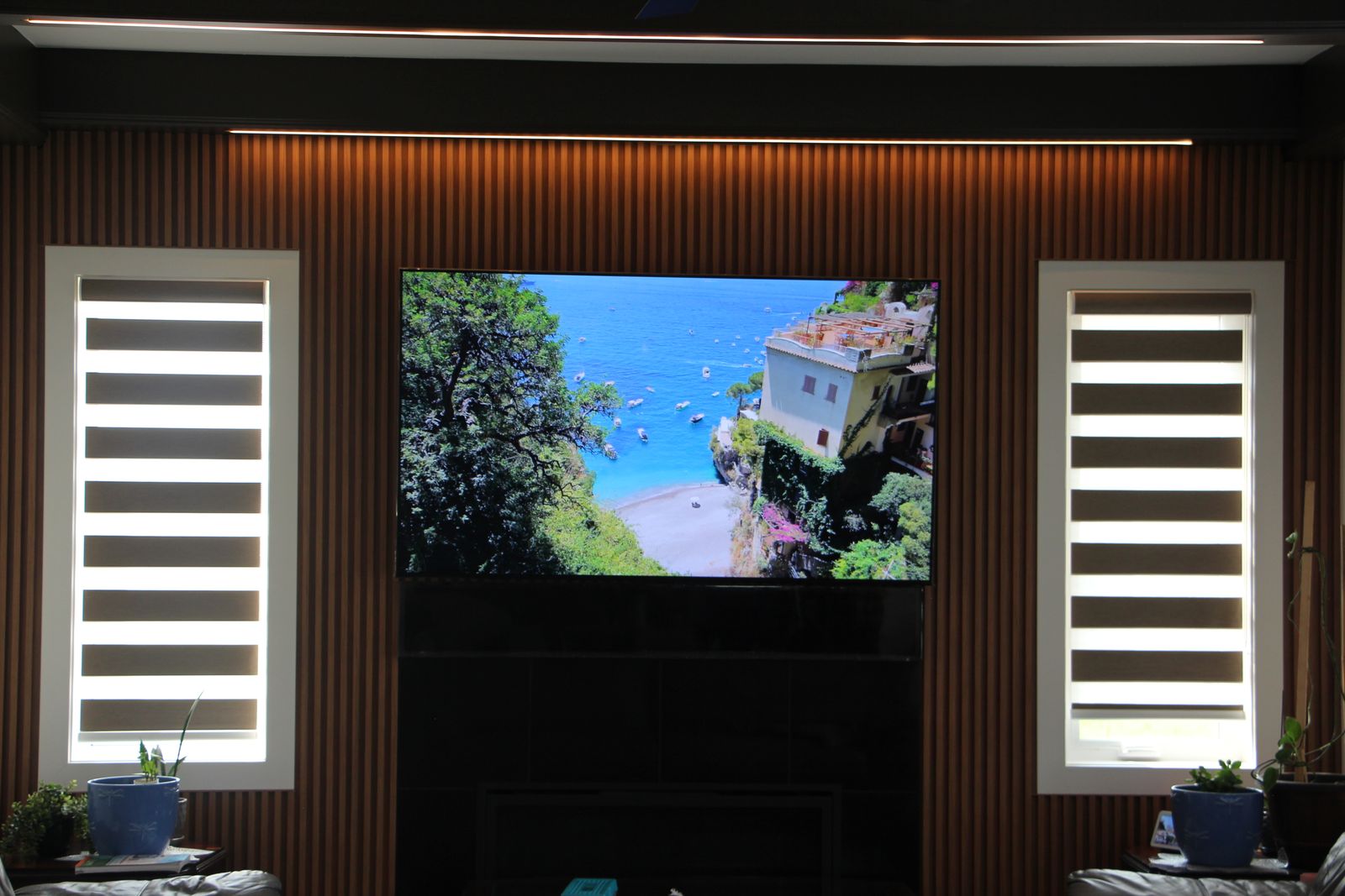 Built-in fireplace wall with wood panelling